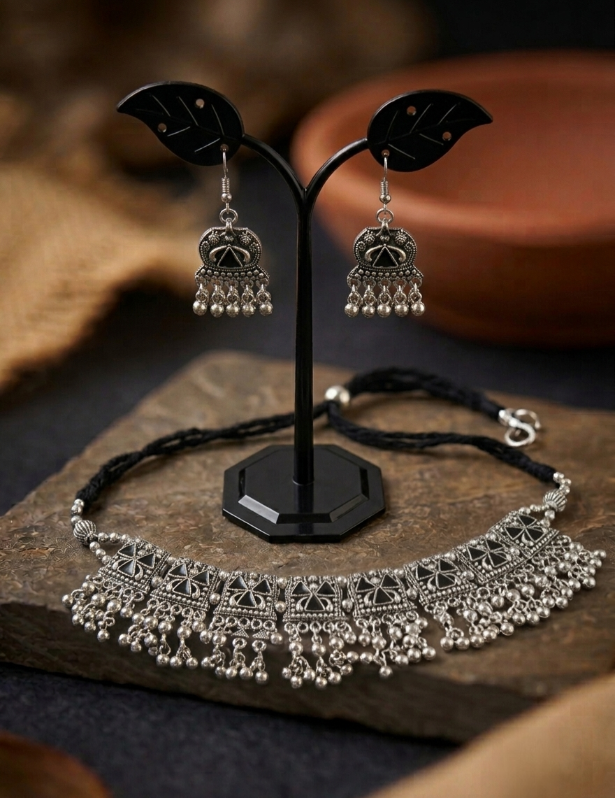 Choker hoop earrings