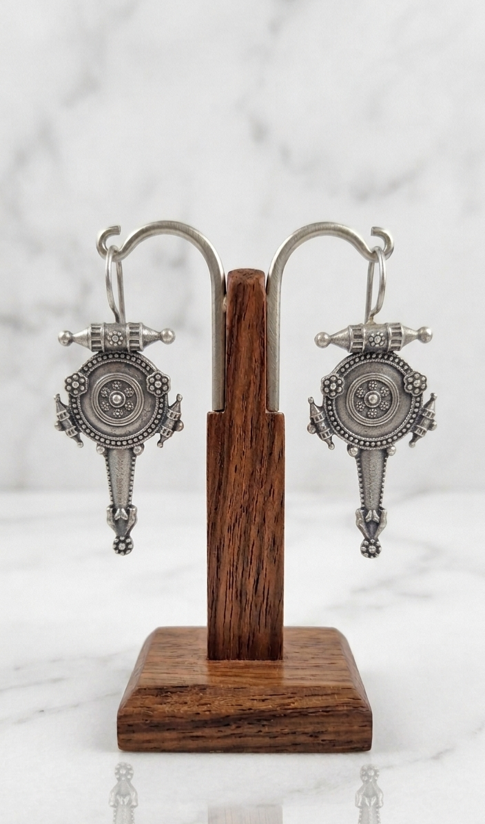 Heritage hoop earring