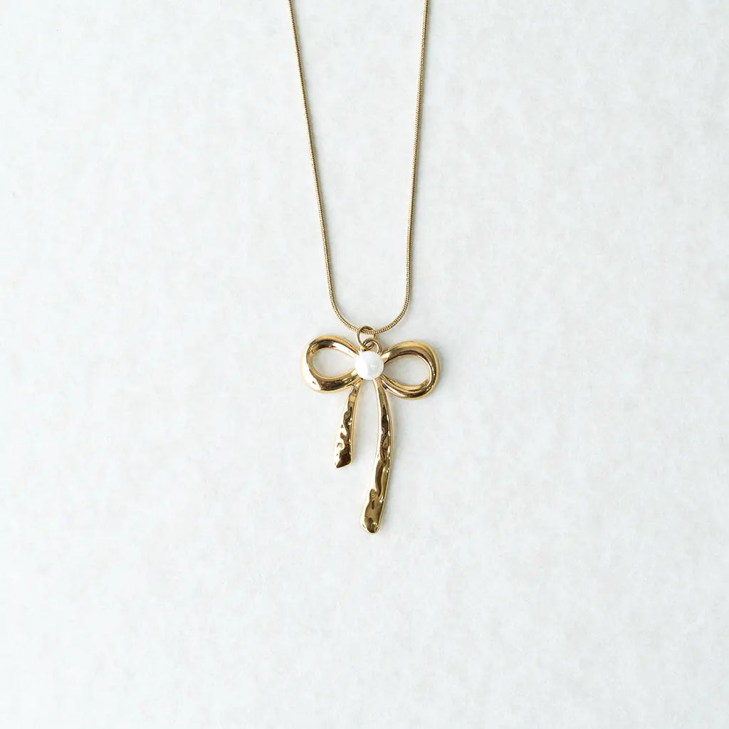 Baw Ribbon Pendant