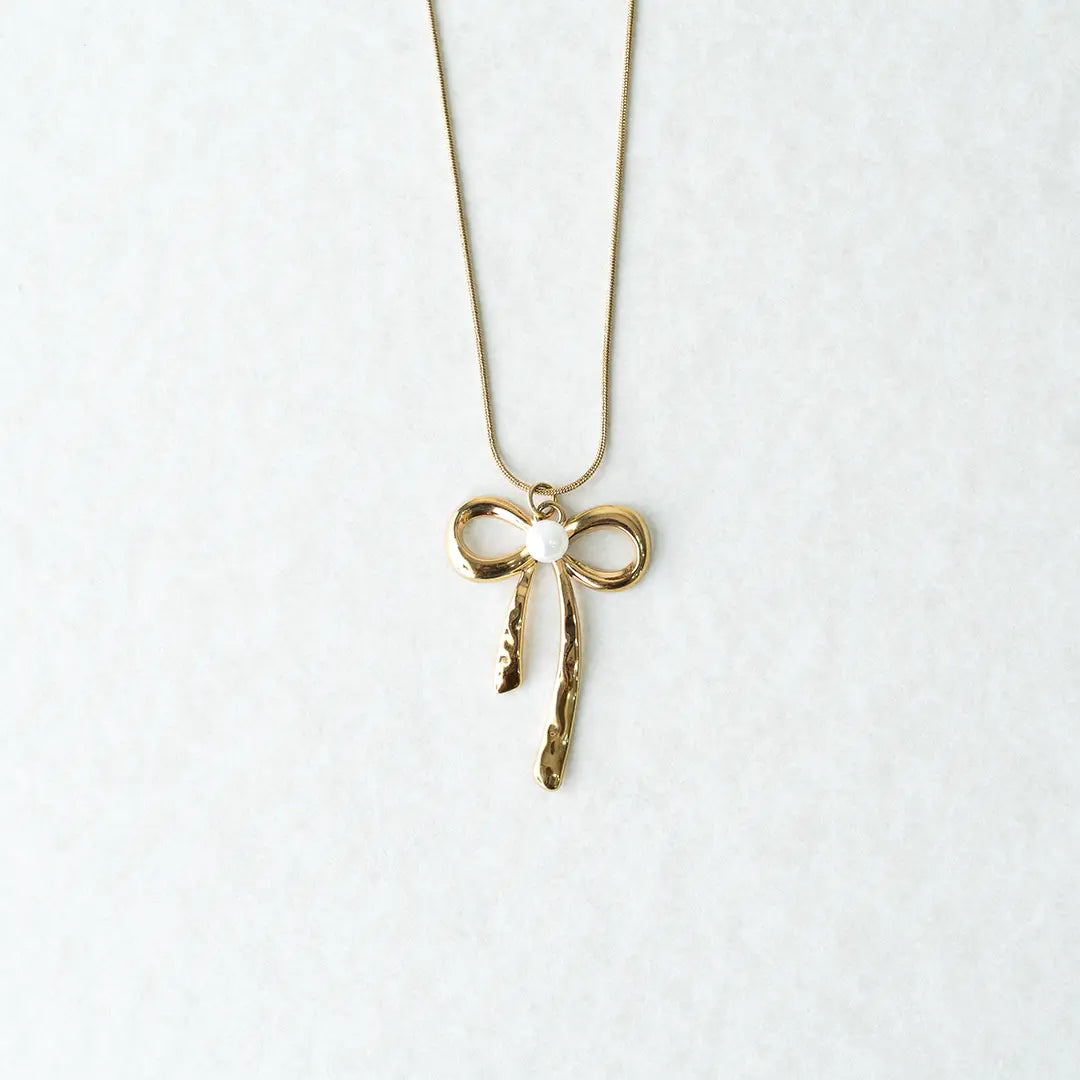 Baw Ribbon Pendant