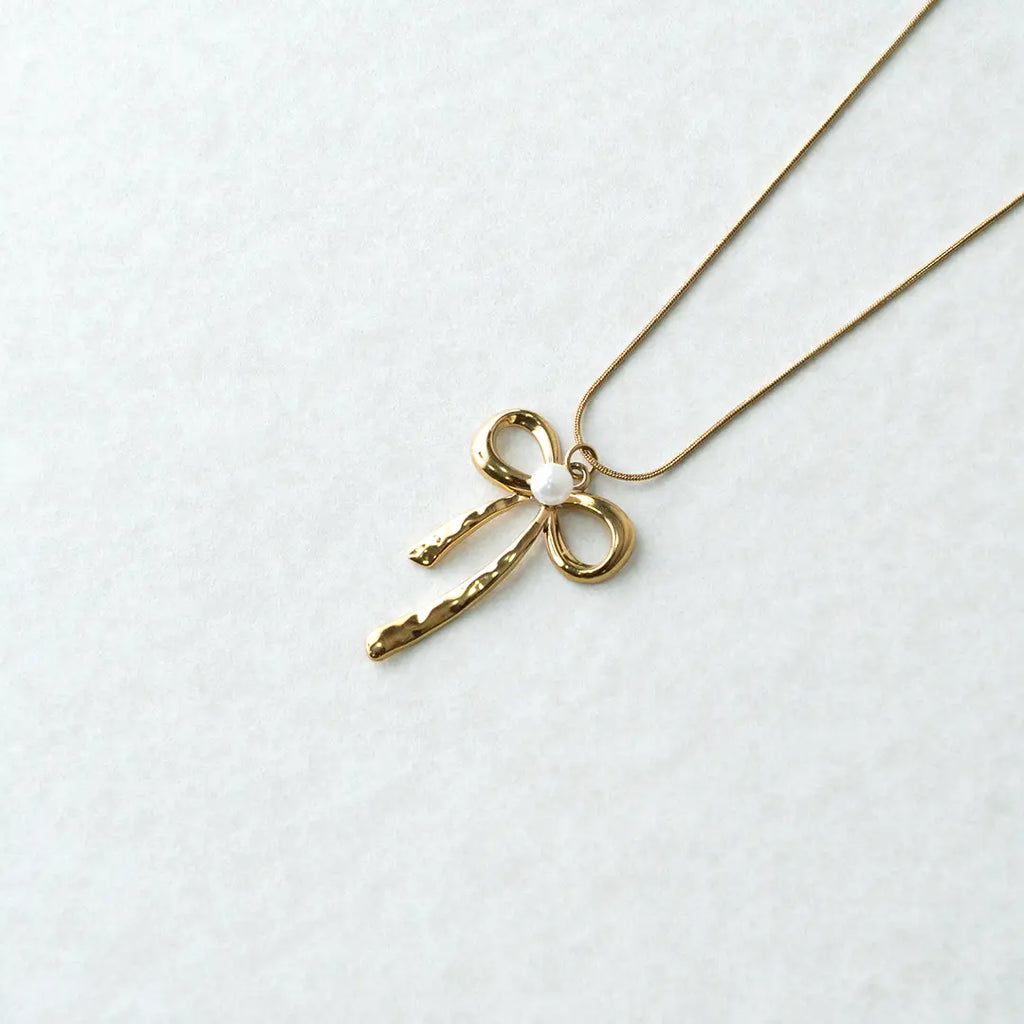 Baw Ribbon Pendant