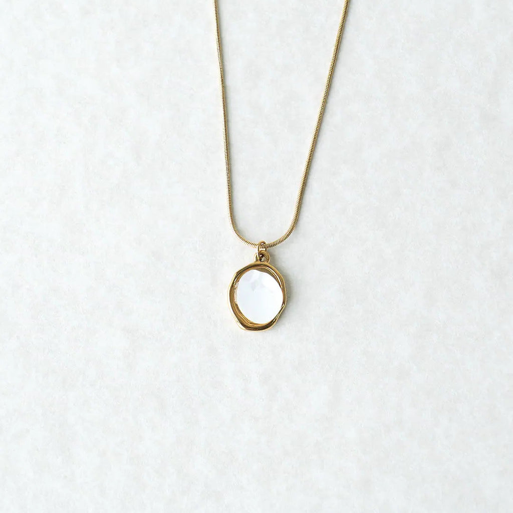 Pearl White Round Pendant