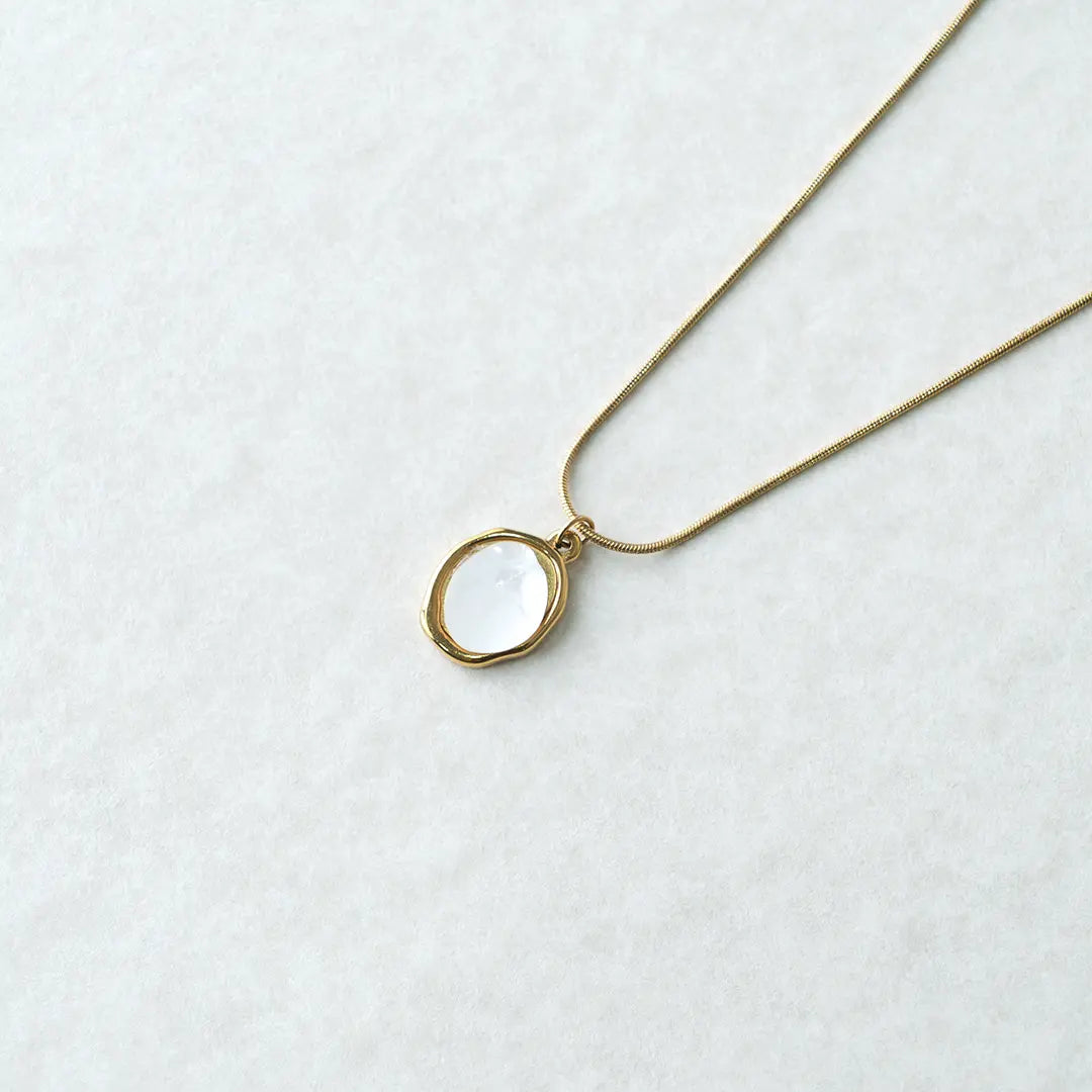 Pearl White Round Pendant