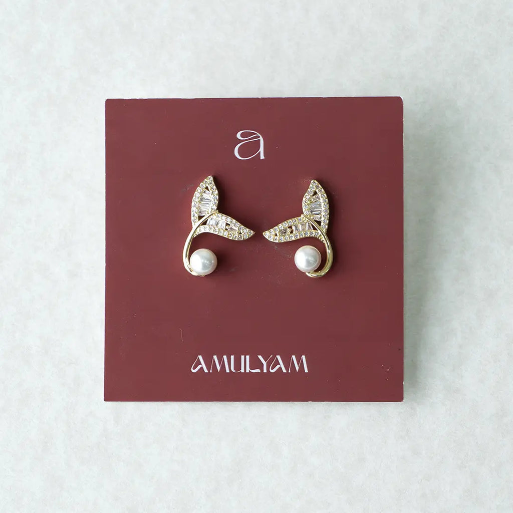 Fish Tail Pearl Earrings