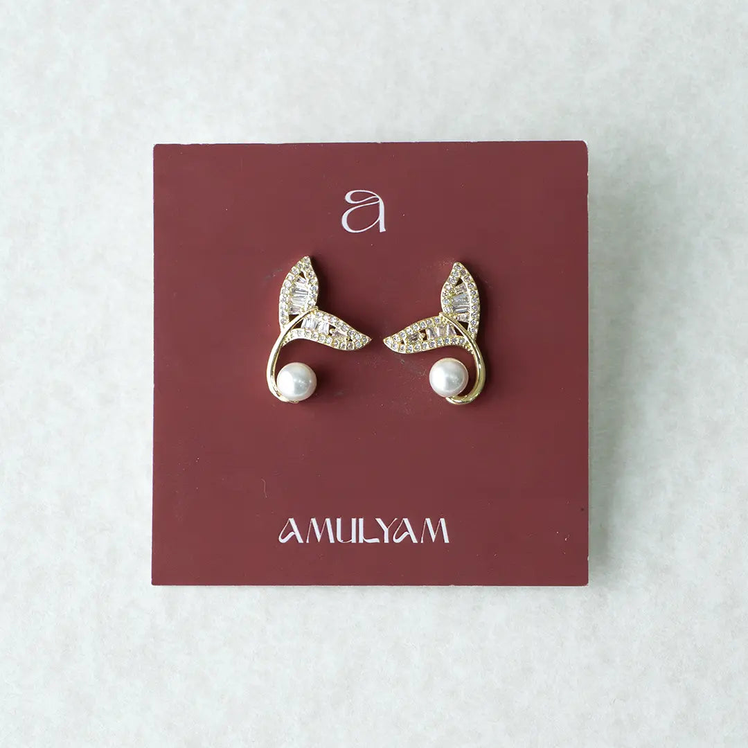 Fish Tail Pearl Earrings
