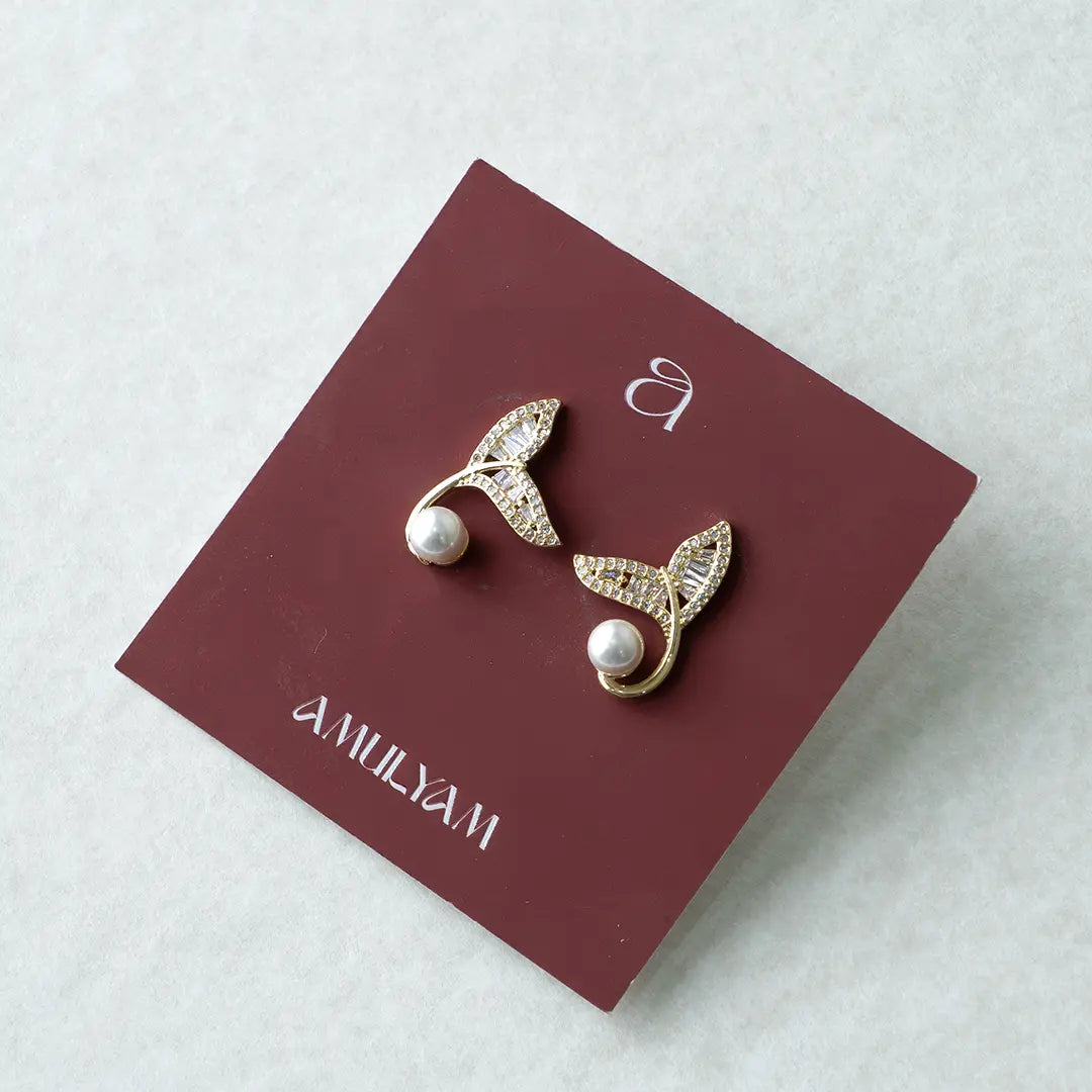 Fish Tail Pearl Earrings