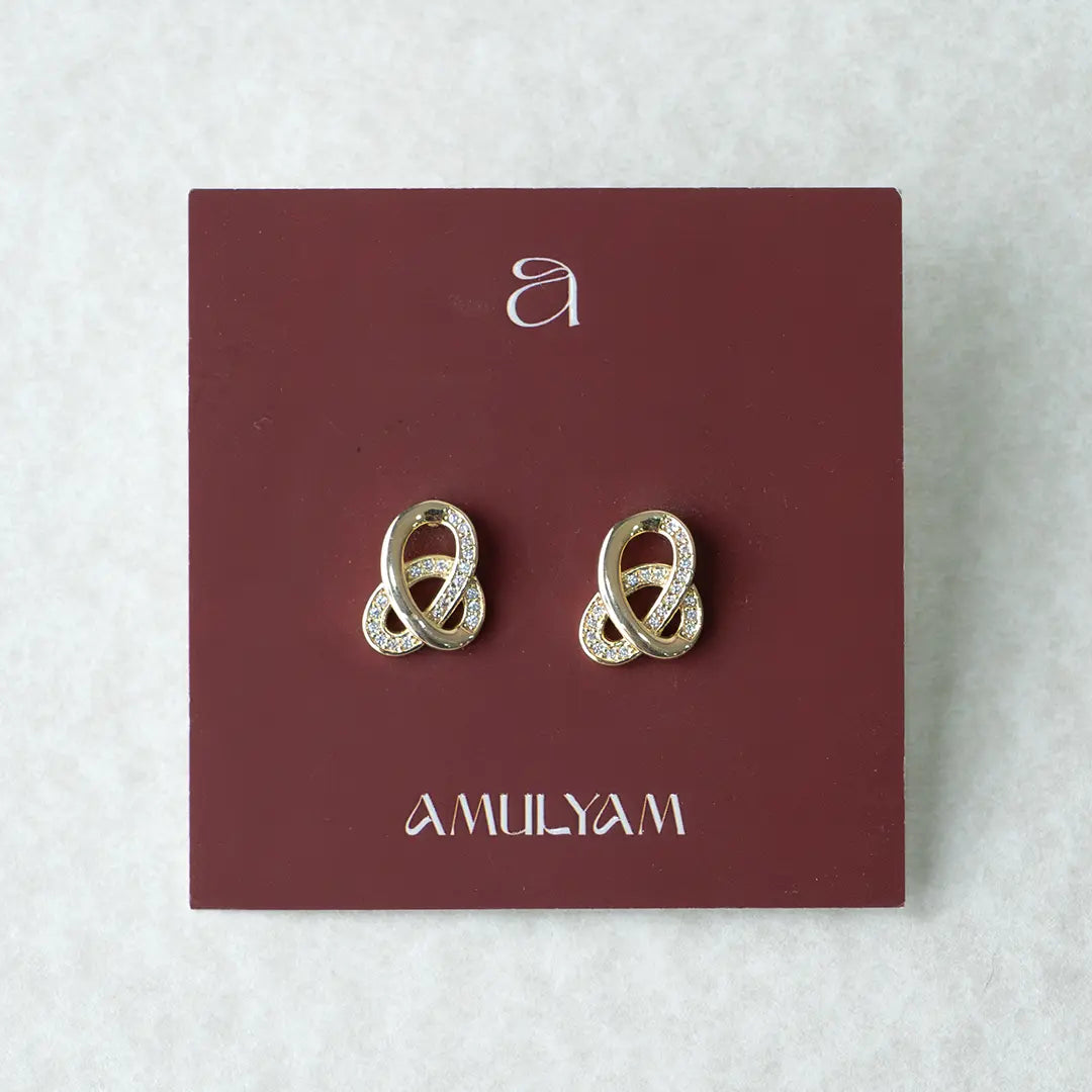 Knotted Style Diamond Stud