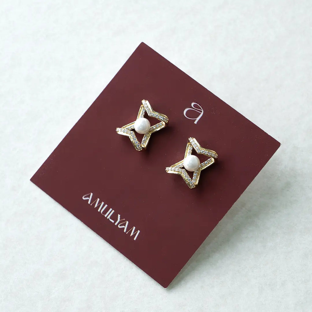 Pearl Bloom Stud