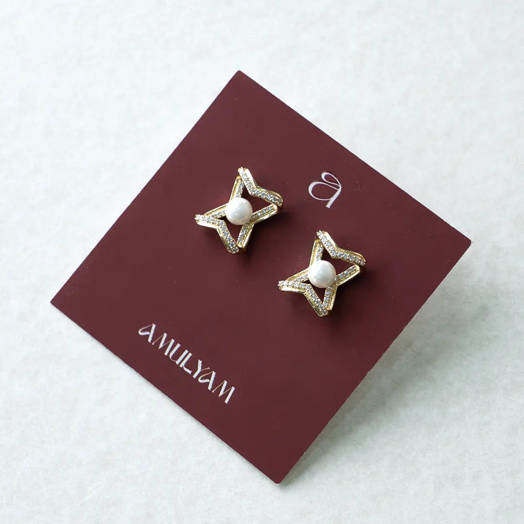 Pearl Bloom Stud