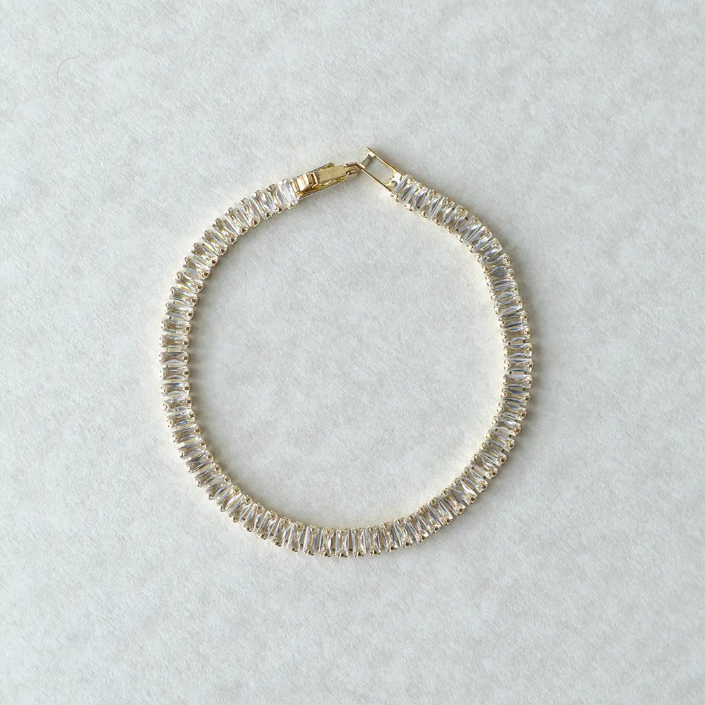 Baguette-Cut Diamond Tennis Bracelet