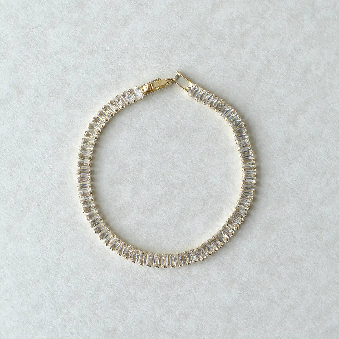 Baguette-Cut Diamond Tennis Bracelet