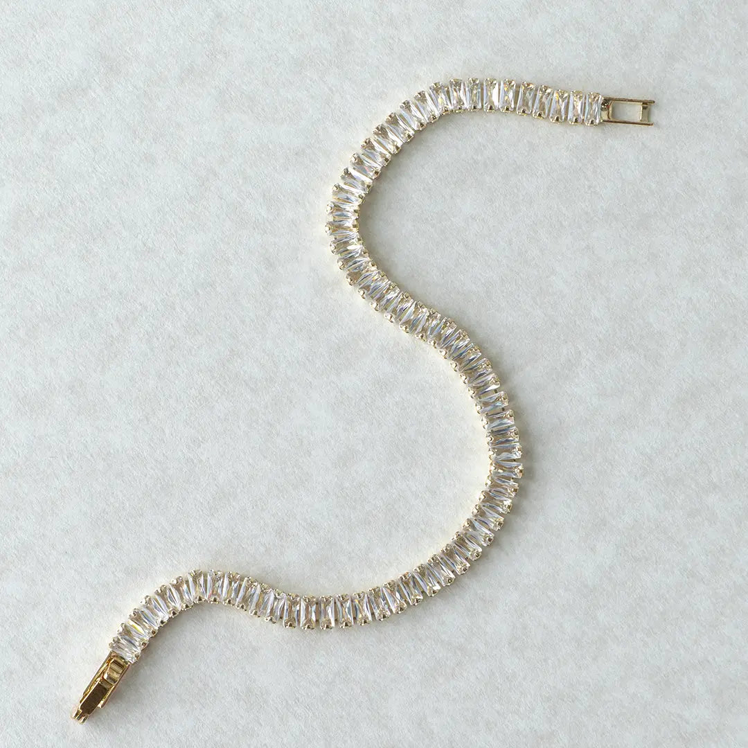 Baguette-Cut Diamond Tennis Bracelet