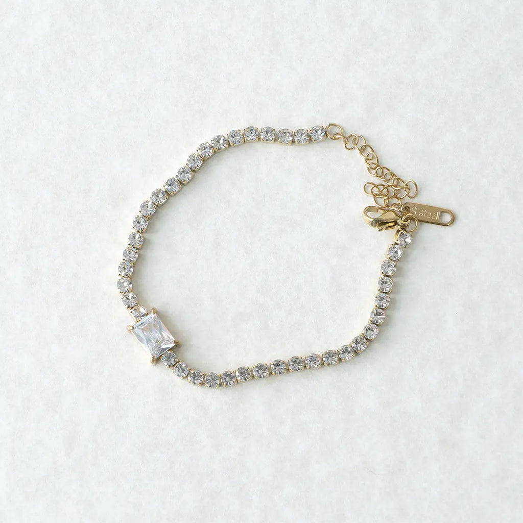 Solitaire Center Stone Tennis Bracelet