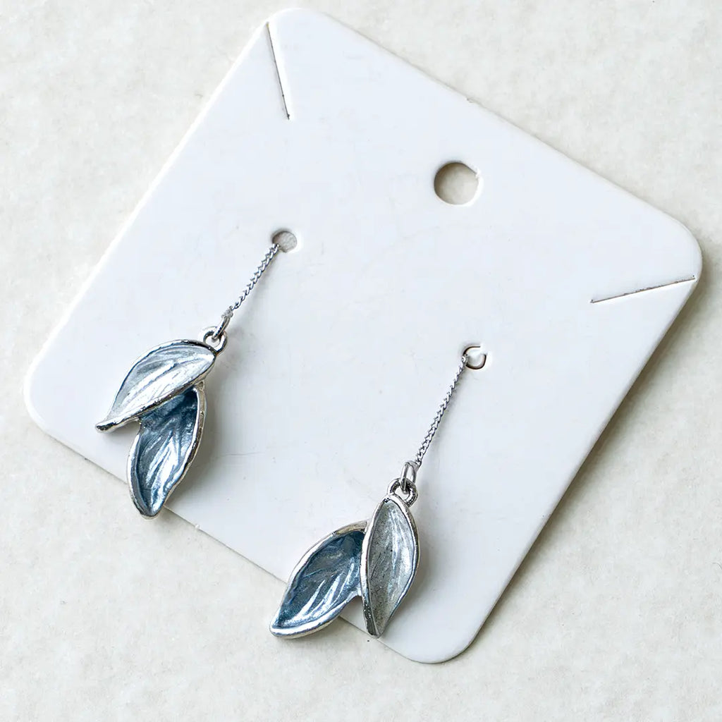Silver Leaf Dangle Earrings [Sui-Dhaga]