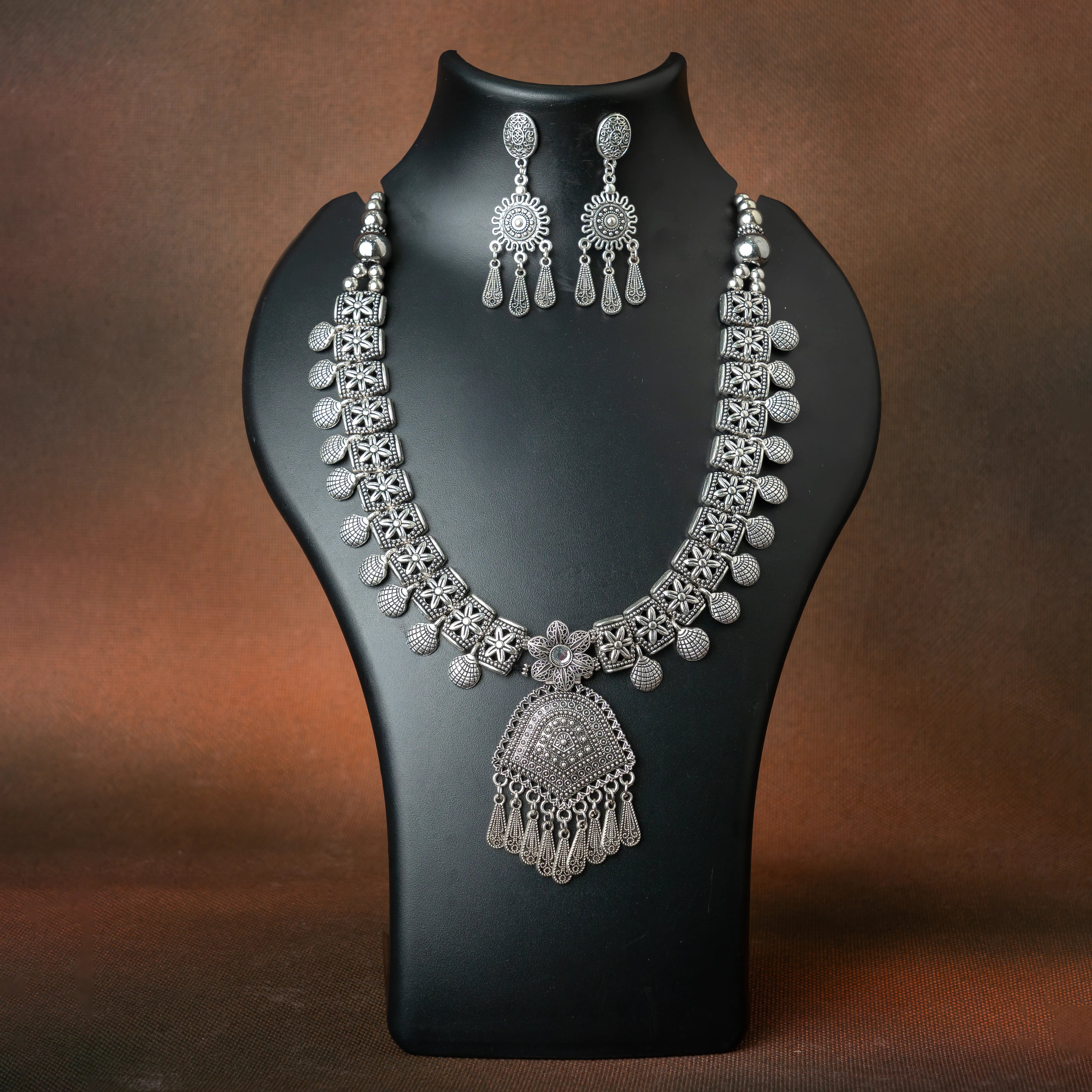 Vintage Veena Set