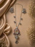 Long chain neckless